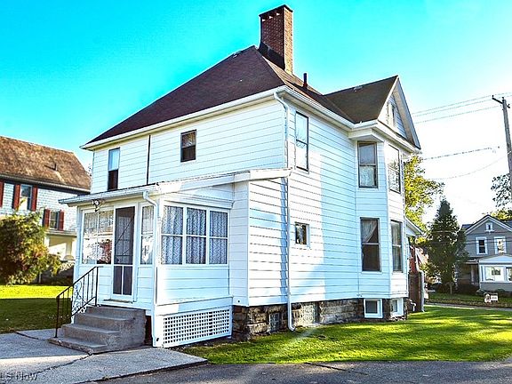 3rd image of 942 Franklin Ave