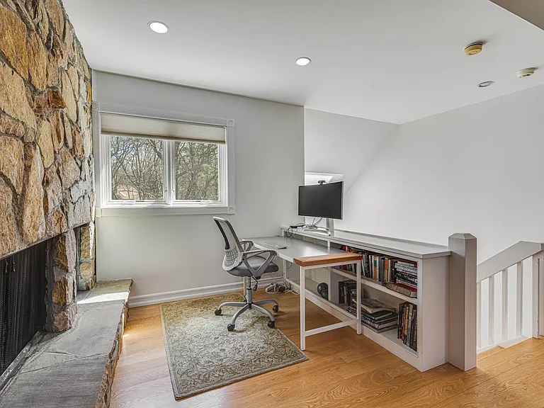 1 Dory Ln — Photo 16