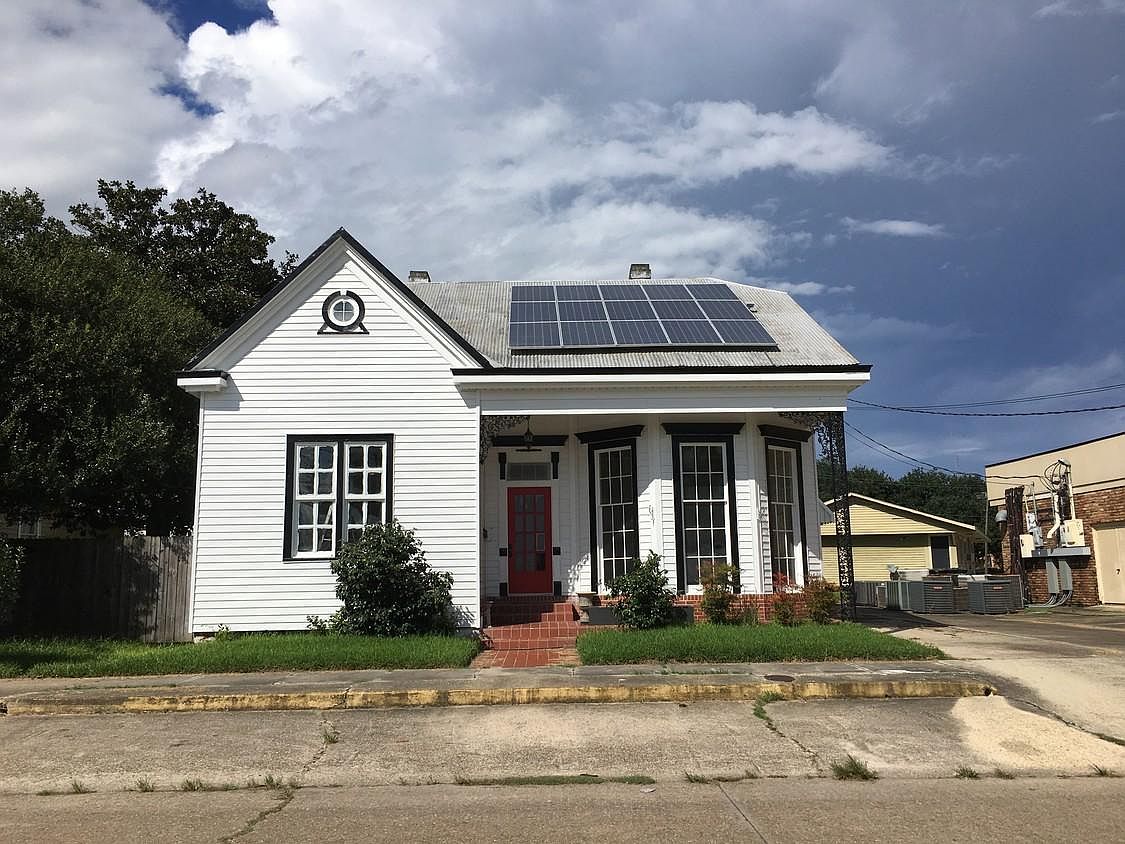 211 Iberville St, Donaldsonville, LA 70346 Zillow