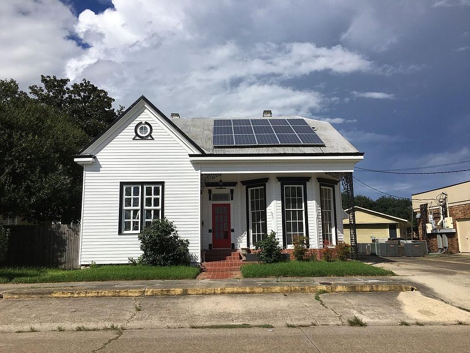 1st image of 211 Iberville St