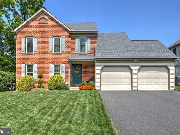 509 Spring Hollow Dr, New Holland, PA 17557