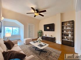 13 Bellefair Ave, Toronto, ON