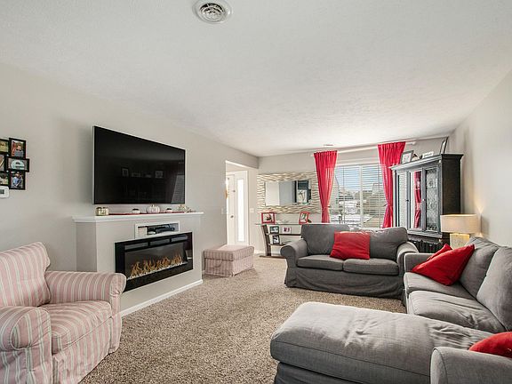 5th image of 5729 Scotsglen Ct SE