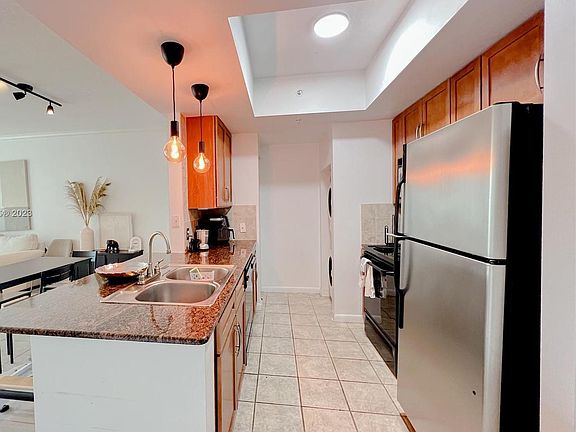 3rd image of 2000 N Bayshore Dr APT 608