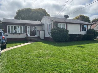 20 Rosner Ave, North Providence, RI 02904