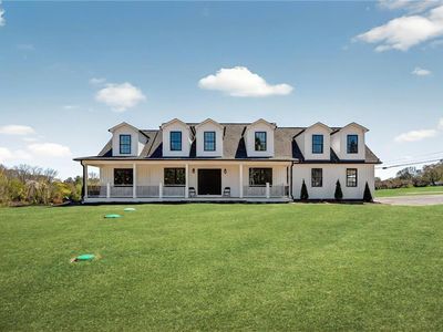 2 Winsor Rd, North Scituate, RI, 02857