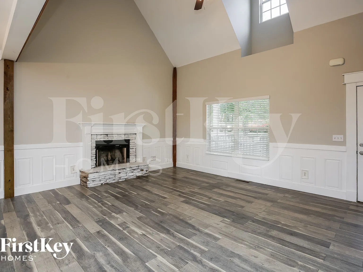 3 bed, 3.5 bath, 2254 sqft, $2,440 — Photo 4