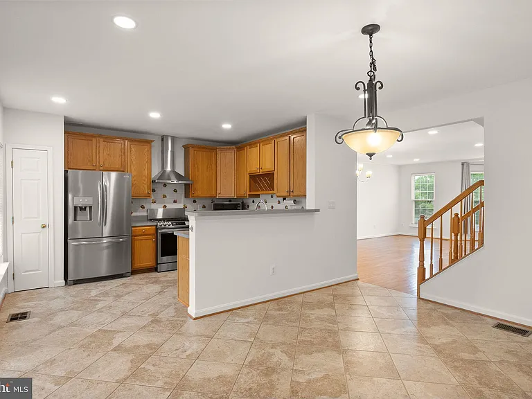 42685 Rolling Rock Sq — Photo 11