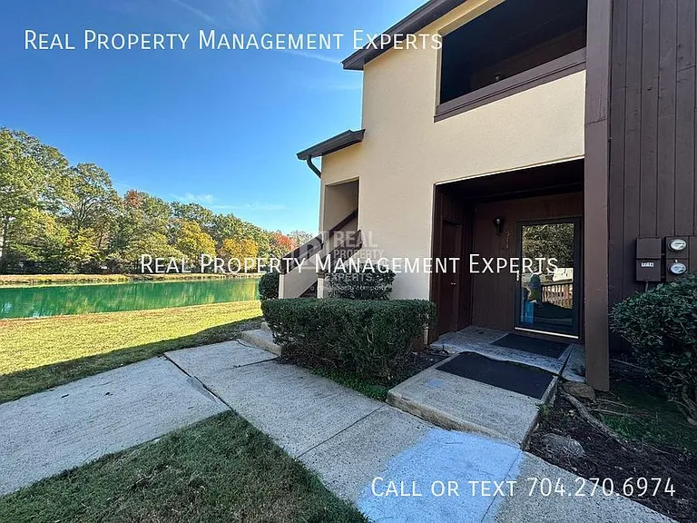 5718 Dockside Dr — Photo 1