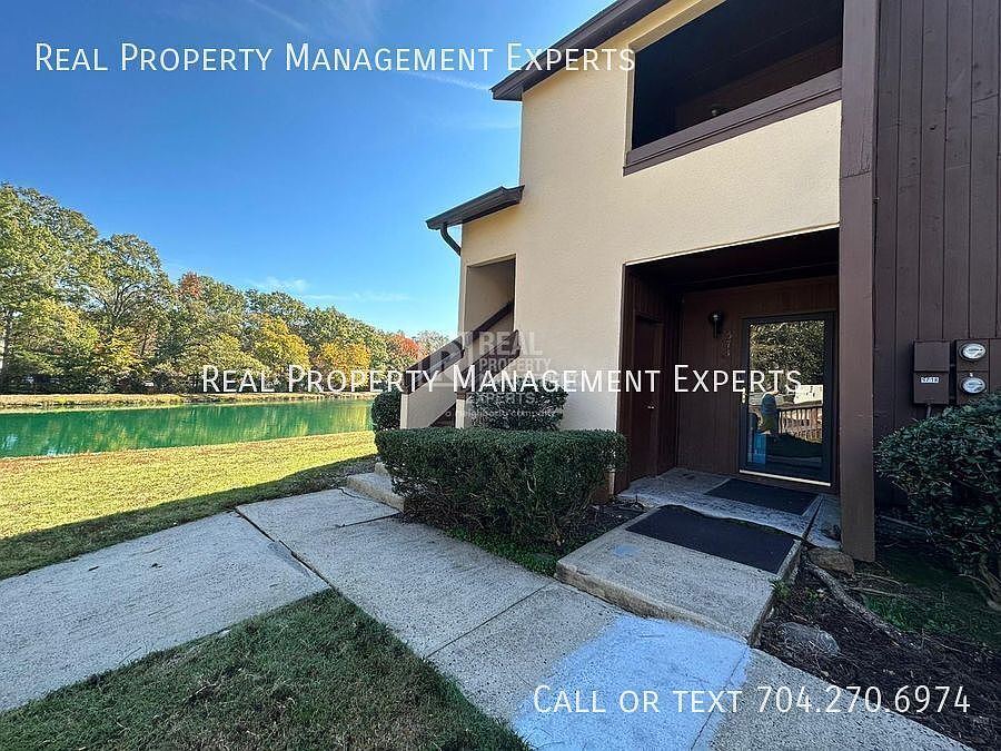 1st image of 5718 Dockside Dr