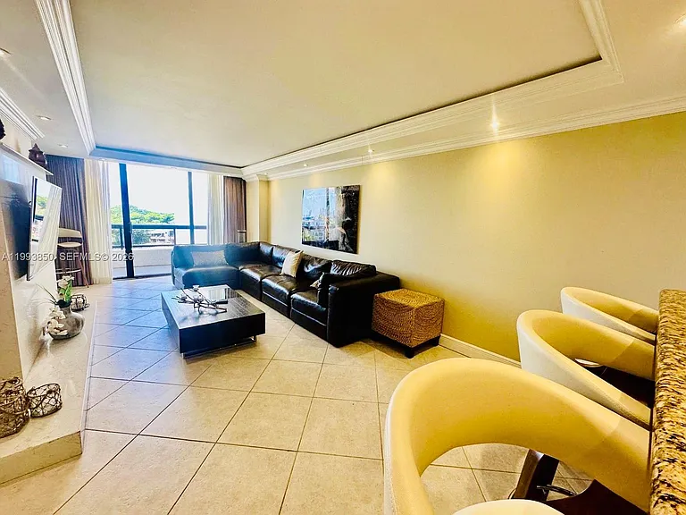 2555 Collins Ave #704 — Photo 7