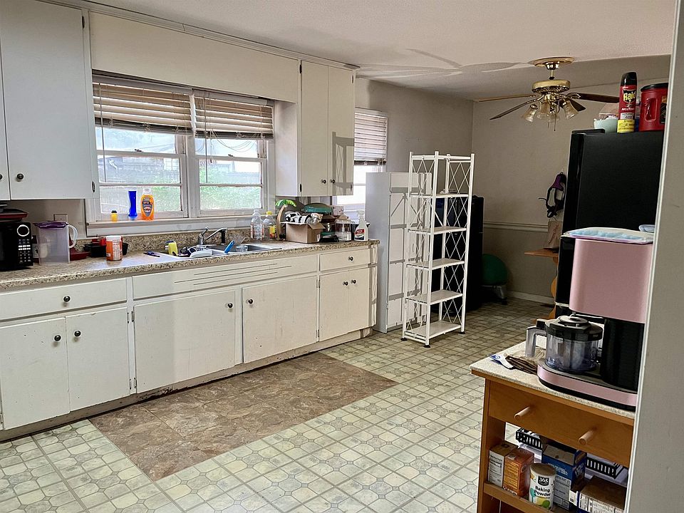2nd image of 6820 Rebecca Cir