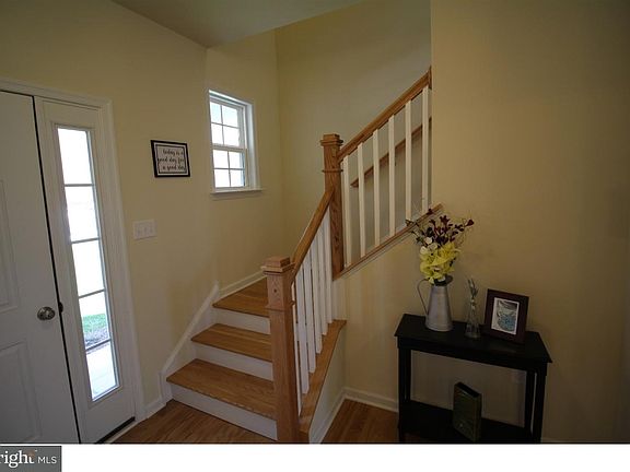 2nd image of 123 Peel Ln