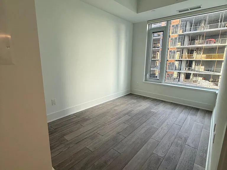 11 Yorkville Ave #2201 — Photo 11