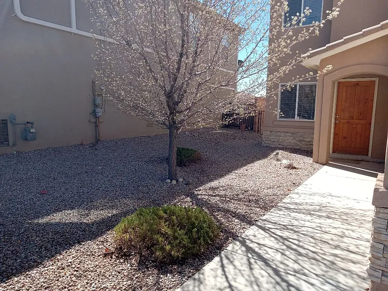 1809 Black Gold St SE — Photo 2