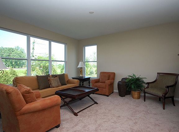 4th image of 24514 Kennedy Cir