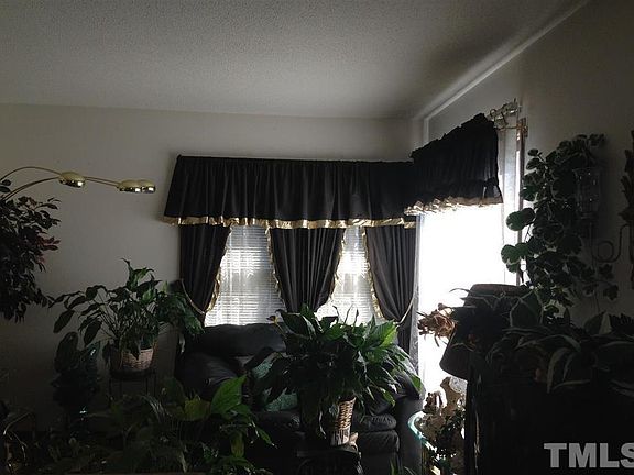 3rd image of 4604 Lavista Ct