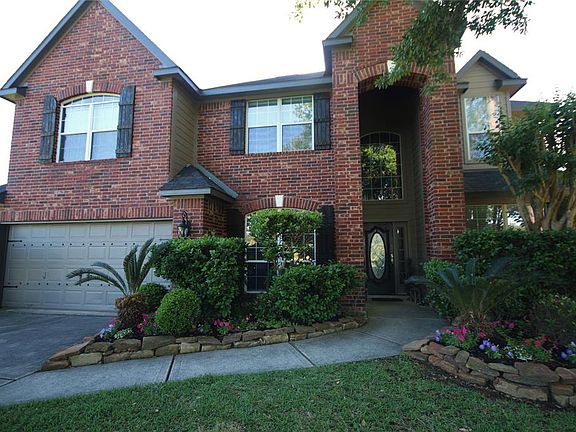 Professional Landscaping, in full bloom !!