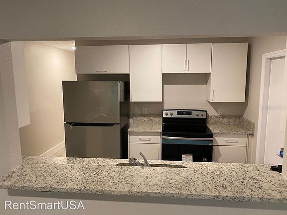 3rd image of 1111 Stinson St #B
