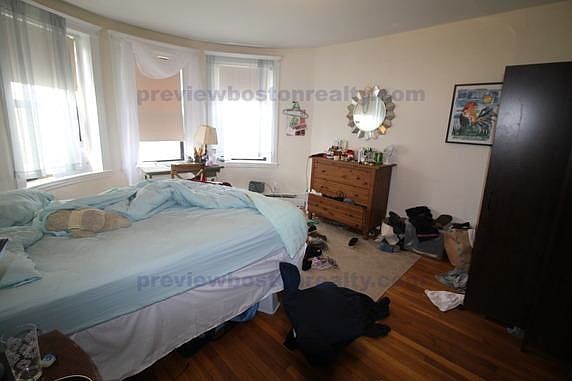 4th image of 1682 Commonwealth Ave #Hl3