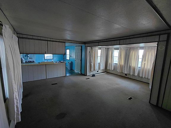 4th image of 602 Simpson St