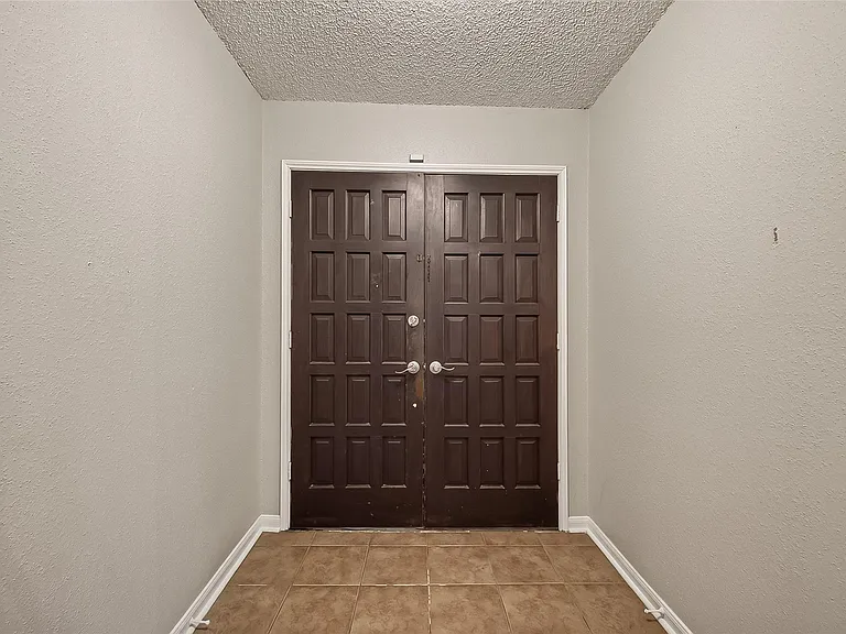 16451 Cavendish Dr — Photo 6