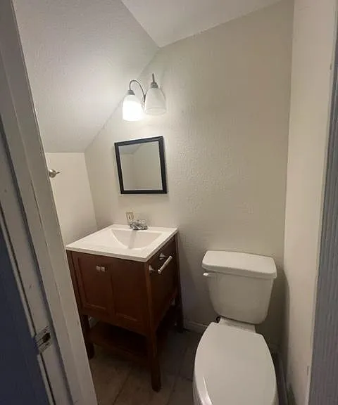 12 Lumpkin Dr #2 — Photo 4