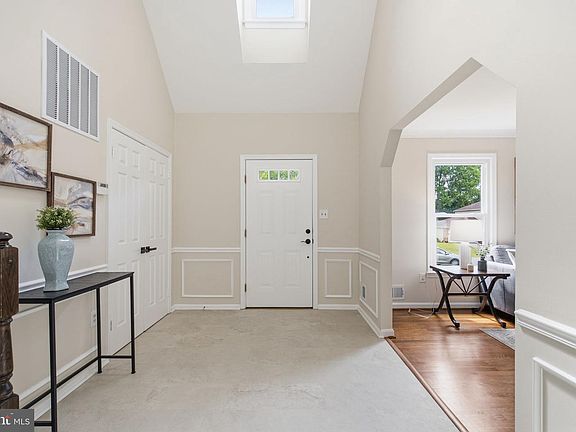2nd image of 14632 Locustwood Ln