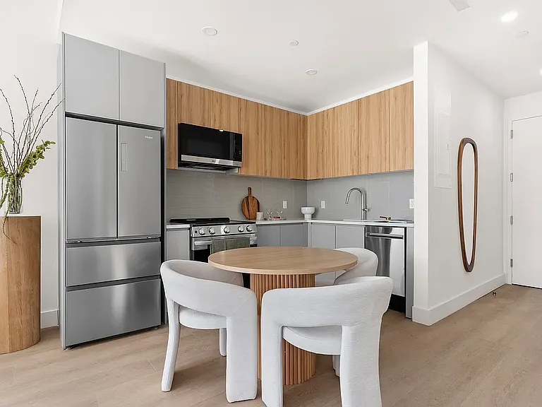 4-34 26th Ave #304 — Photo 3