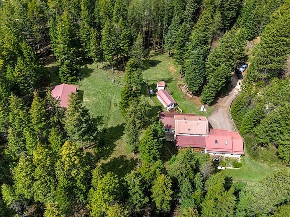 3rd image of 1022 Grizzly Mountain Rd