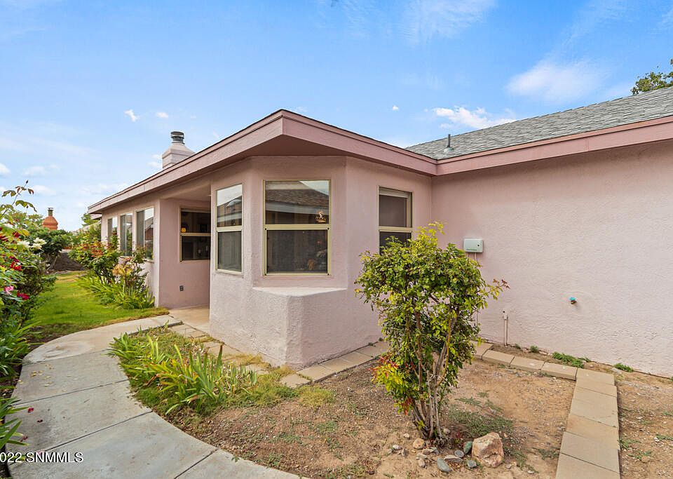 1st image of 2328 La Paloma Dr
