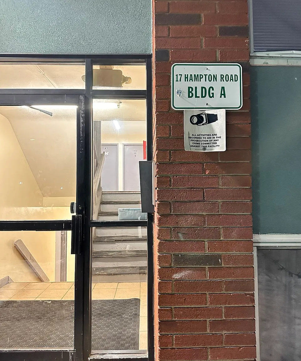 2 bed, 900 sqft, $1,995 — Photo 4