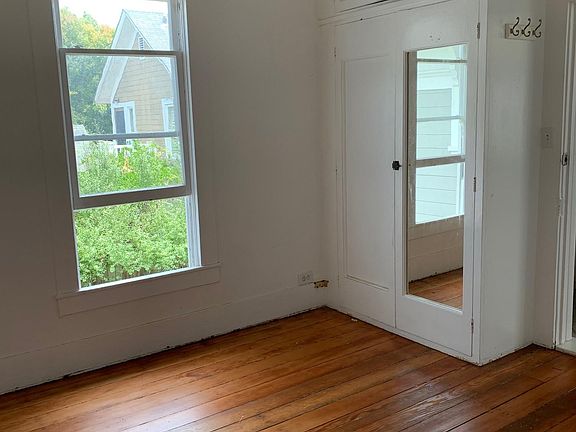 5th image of 333 W Ortega St
