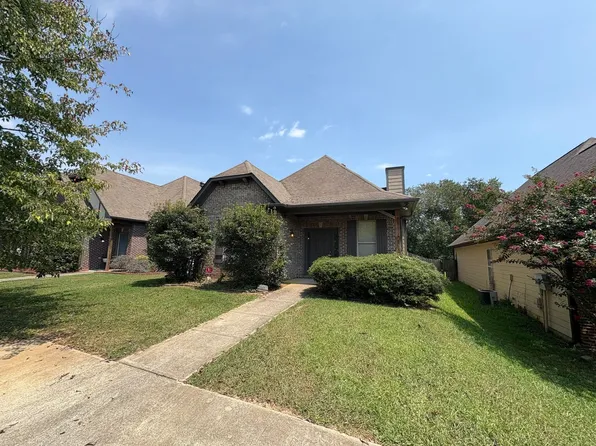 1044 Washington Dr, Moody, AL 35004
