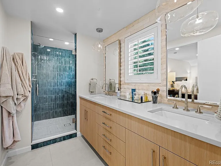 7030 S Magnolia Cir — Photo 43