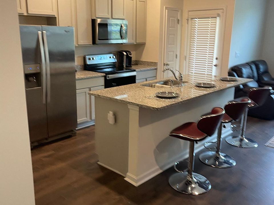 1st image of 405 Broder Farms Dr #28