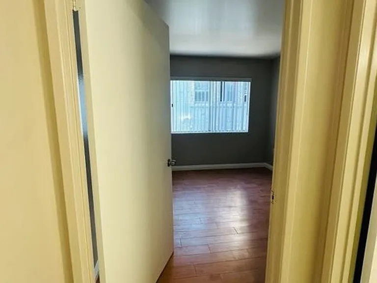 1618 Schrader Blvd — Photo 59