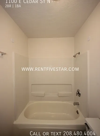 1100 E Cedar St N — Photo 8