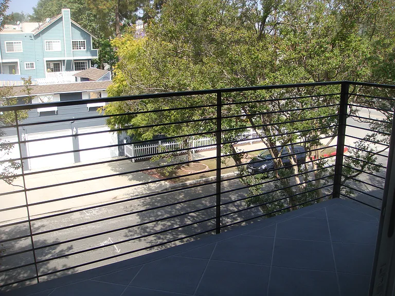 12324 Moorpark St #203 — Photo 5