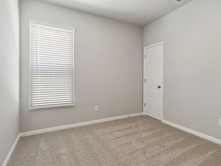 334 Nespral Dr #330 — Photo 3