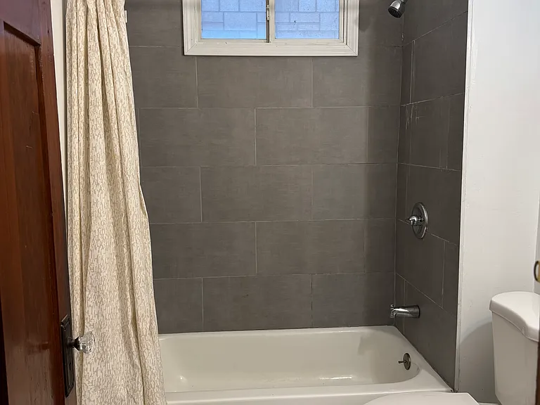 145 Southside Pkwy #4 — Photo 8