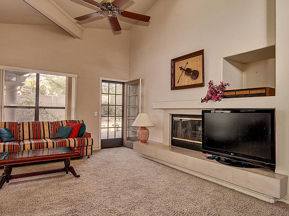 4th image of 1528 E Meadow Ln