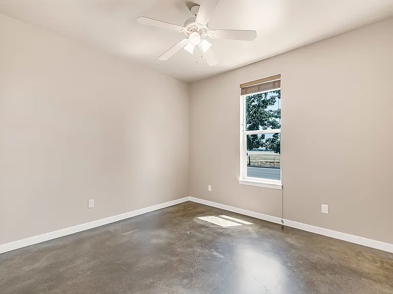 2215 Hutchinson St #101 — Photo 8