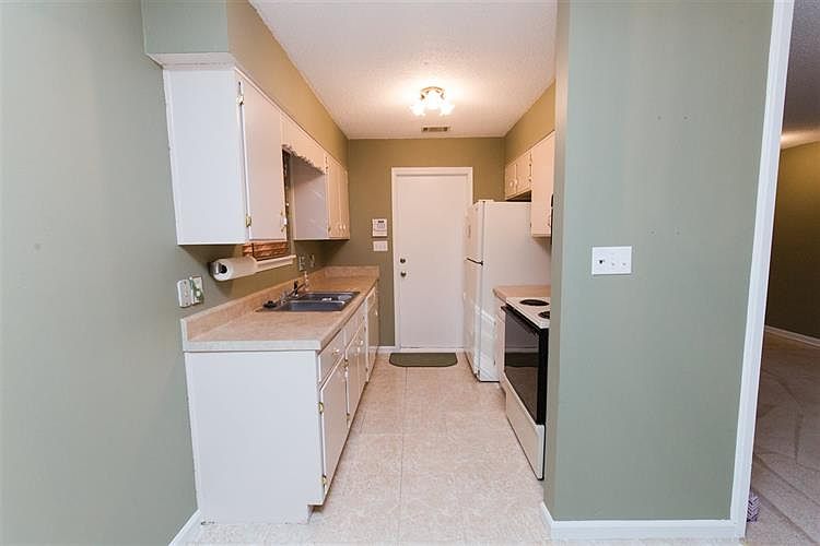 1st image of 2313 Southampton Dr