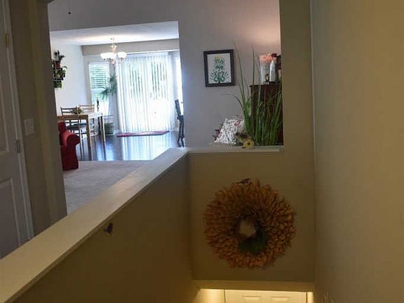 5th image of 475 Harrison Woods Ct