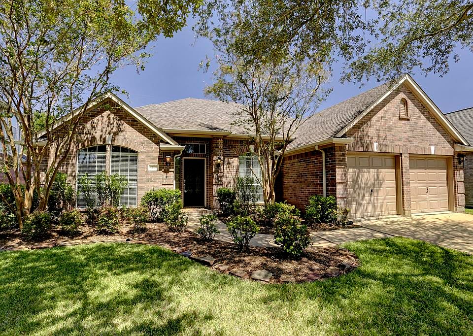 1st image of 12310 Maple Leaf Ln