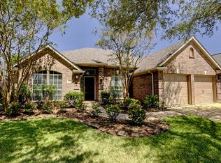 12310 Maple Leaf Ln, Stafford, TX 77477