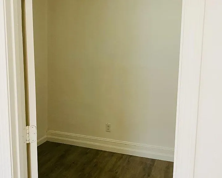 Unit Photo