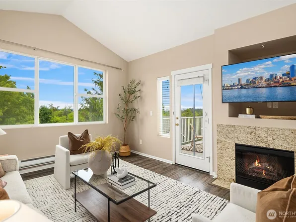 2830 SW Raymond Street #301, Seattle, WA 98126