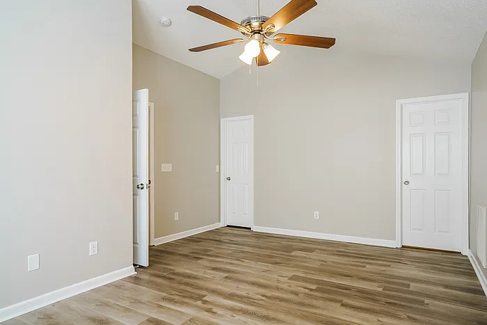 7513 Brighton Hill Ln — Photo 11